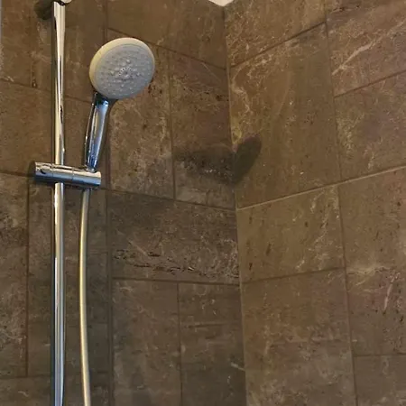 דירה Jennas House